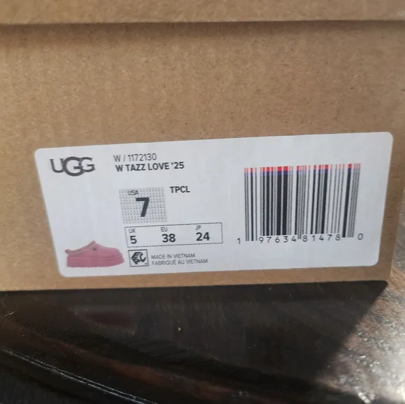Authentic New UGG Pink Tazz Love '25 Shoes - Picture 2 of 5